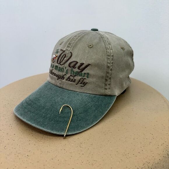 The Way to a Man’s Heart is Through His Fly Fly Fishing Humor Mens Vintage Distr - Picture 2 of 13